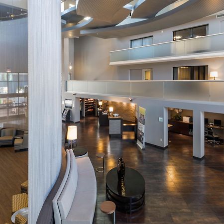 Holiday Inn And Suites Phoenix Airport North By Ihg Экстерьер фото