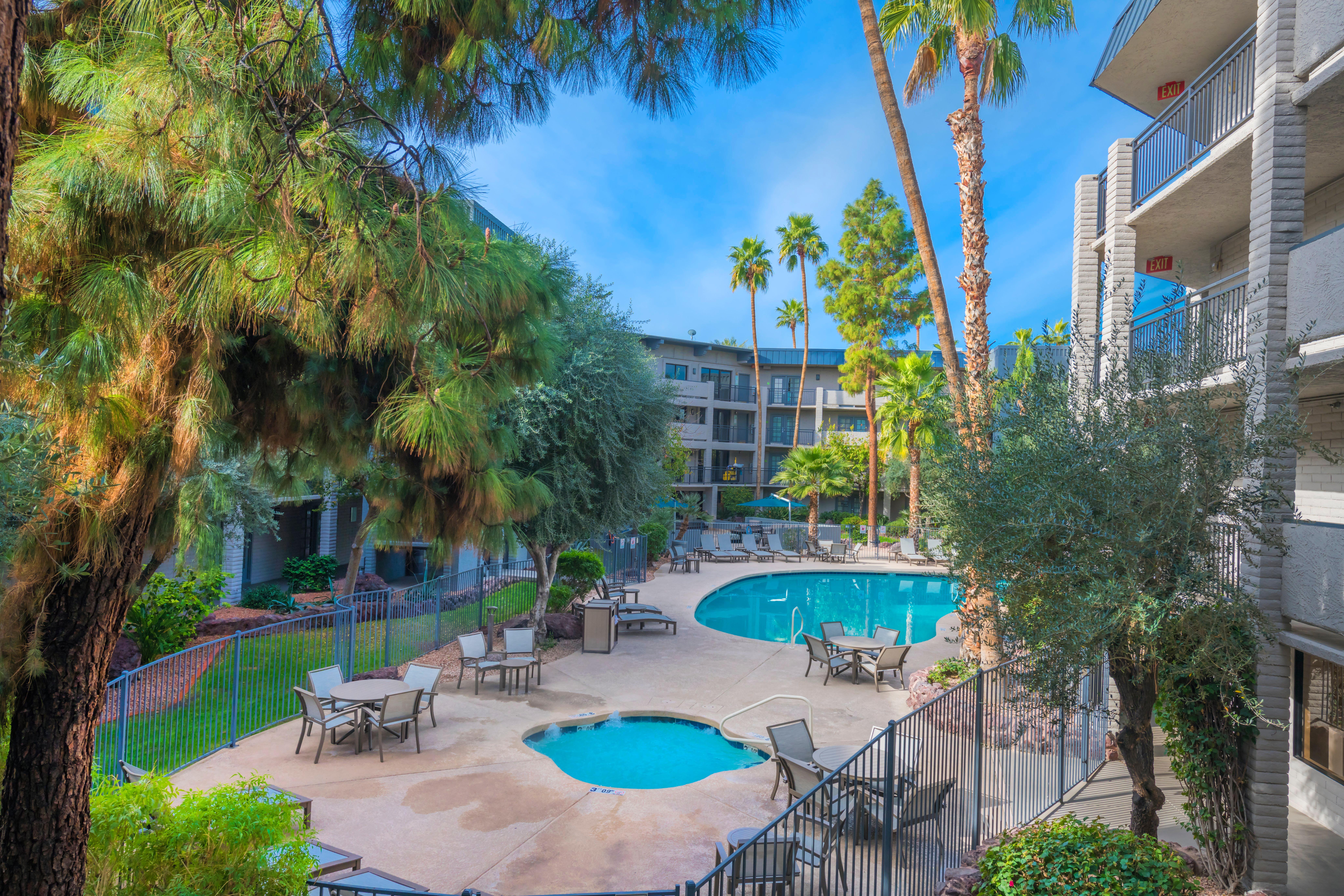 Holiday Inn And Suites Phoenix Airport North By Ihg Экстерьер фото