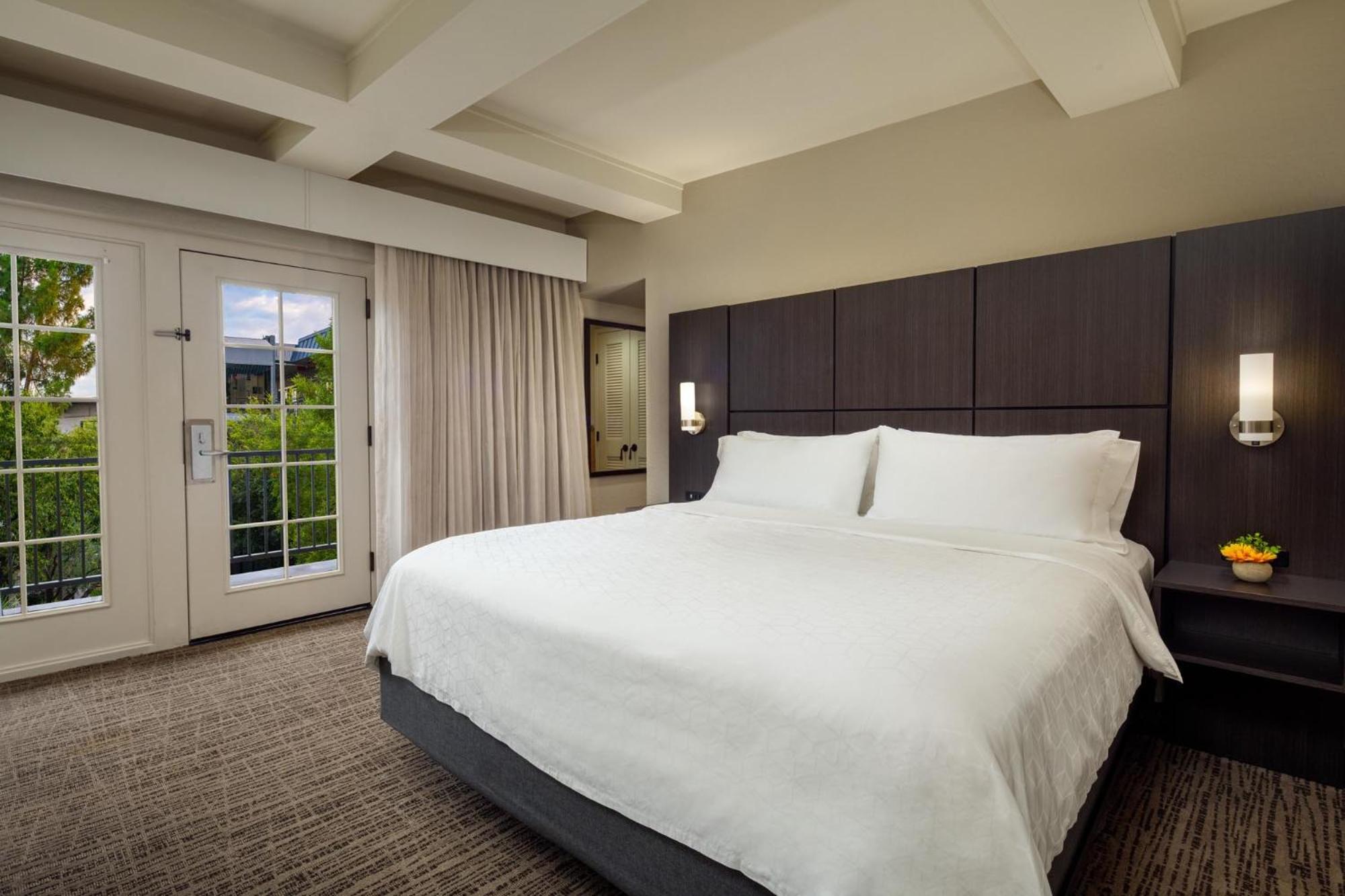 Holiday Inn And Suites Phoenix Airport North By Ihg Экстерьер фото